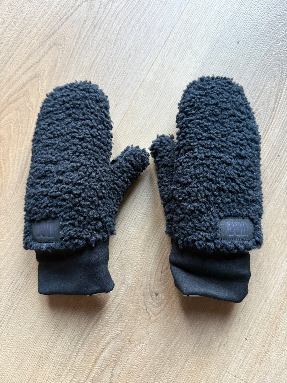Ugg fluff-wanten maat s/m, Ophalen of Verzenden, Zo goed als nieuw, Jongen of Meisje, Laarzen