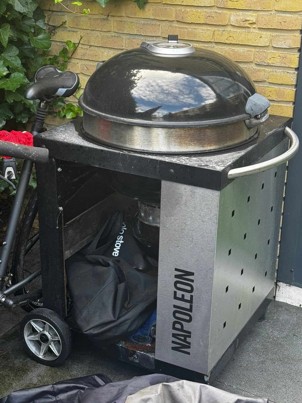 Napoleon BBQ PRO22K-CART, Ophalen, Gebruikt