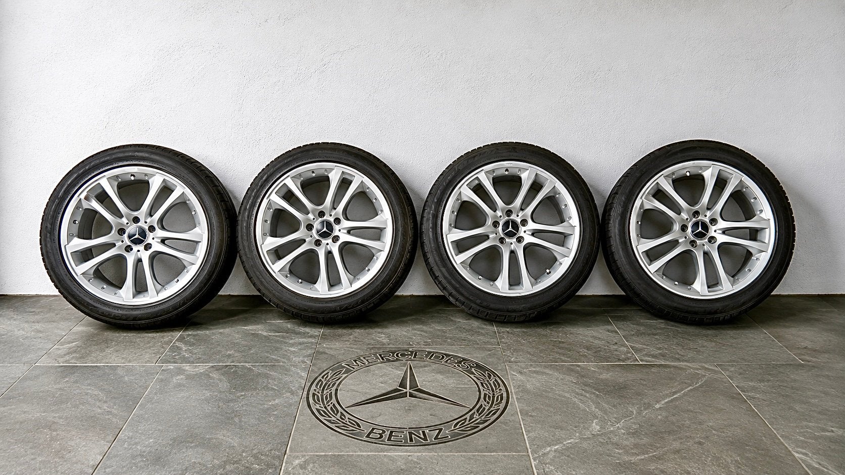 Mercedes-Benz velgen 18 inch, Ophalen