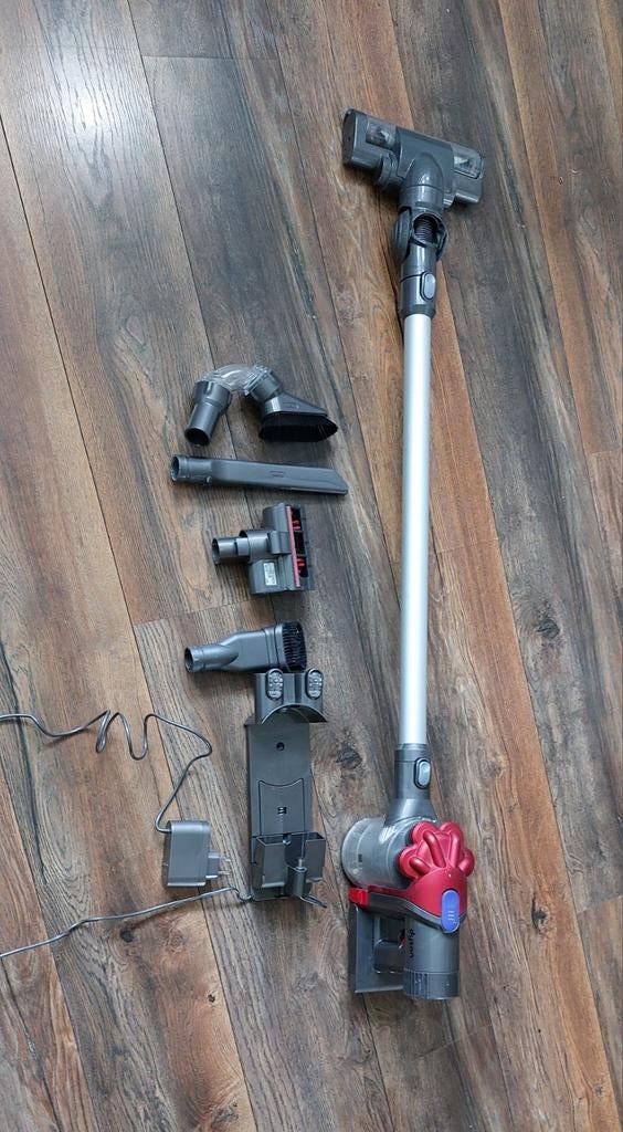 Dyson steelstofzuiger V-serie met accessoires, Ophalen of Verzenden, Gebruikt, Reservoir, Stofzuiger