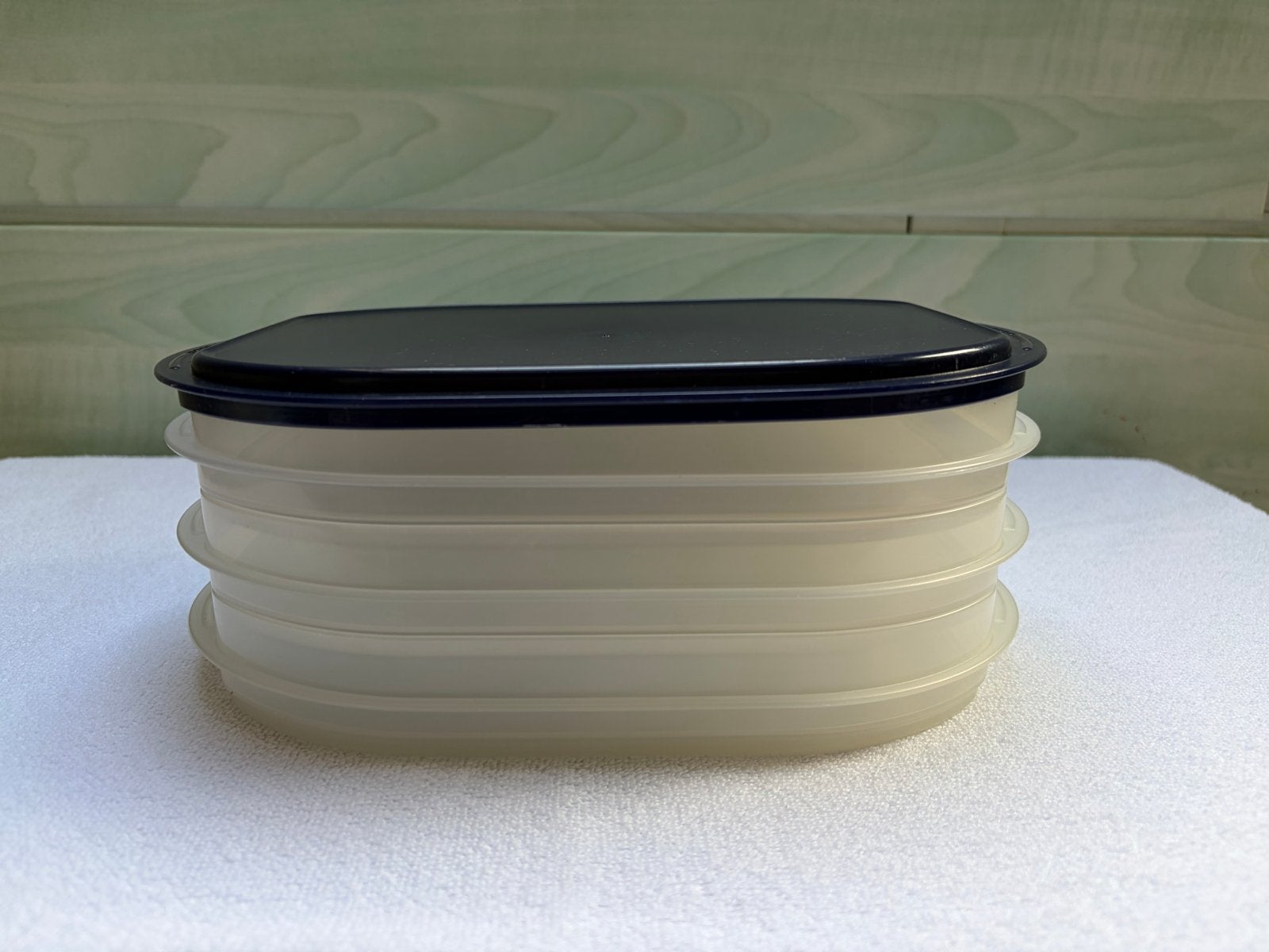 Tupperware stapelbare vleeswarenschaaltjes (3 stuks), Gebruikt, Overige kleuren, Bewaardoos, Ophalen of Verzenden