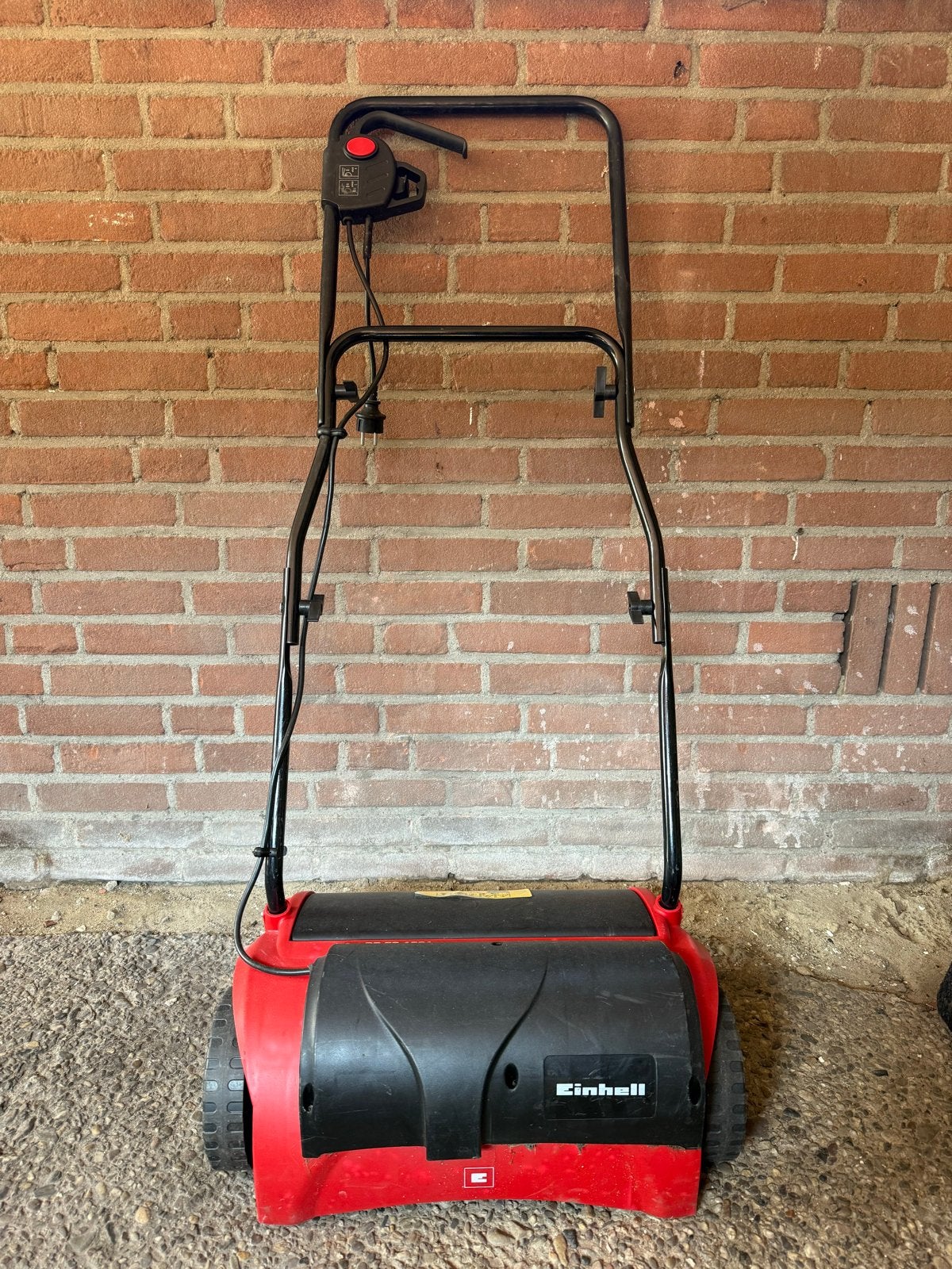 Einhell Elektrische Verticuteermachine, Ophalen, Gebruikt, 30 t/m 39 cm, Elektrische grasmaaier