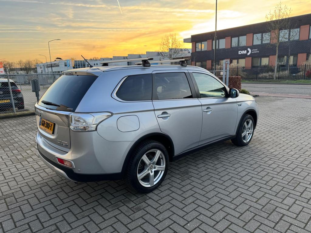 Mitsubishi Outlander 2.0 PHEV Business Edition X-Line, Start-stop-systeem, 4 cilinders, Vierwielaandrijving, Hybride Elektrisch/Benzine