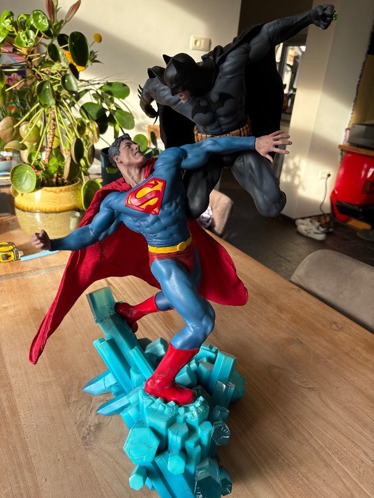 Superman vs batman diorama-exclusive sideshow, Ophalen of Verzenden, Zo goed als nieuw, Film, Beeldje, Replica of Model