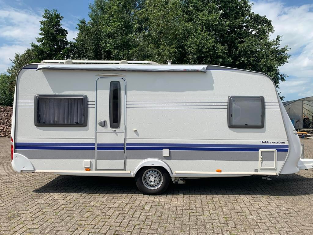 Hobby 495 UFE Excellent - Voortent Mover, Rondzit, Hobby, Particulier, Tot en met 4