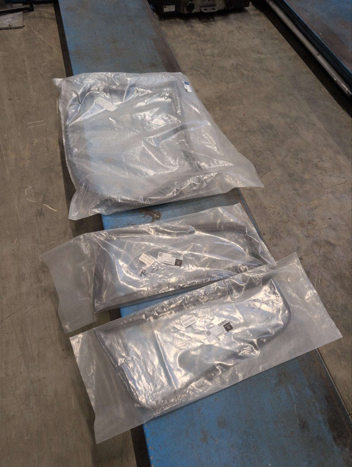 Originele Mercedes 508D / 608D / 406D raamrubbers, Ophalen, Nieuw, Mercedes-Benz
