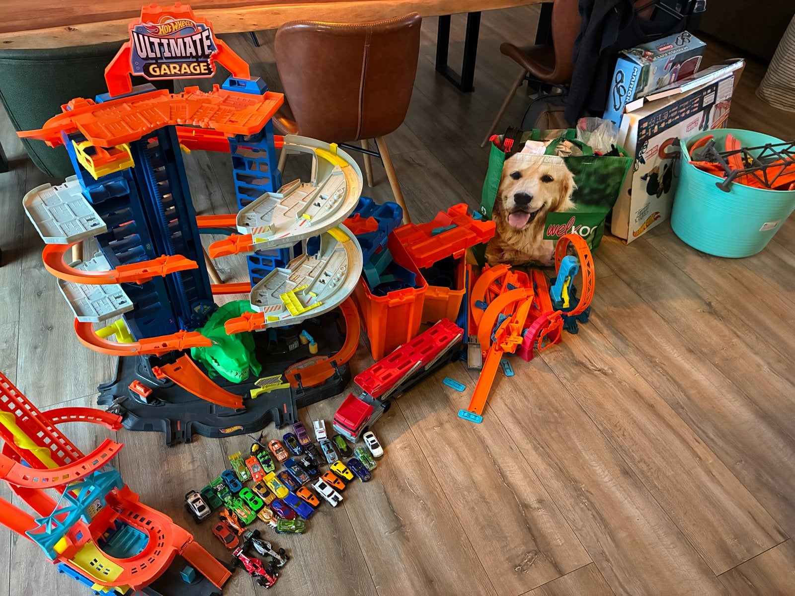 Hot Wheels Ultimate Garage met veel extra's, Ophalen, Gebruikt