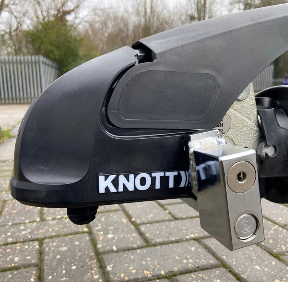 Knott milenco disselslot, Ophalen of Verzenden, Zo goed als nieuw
