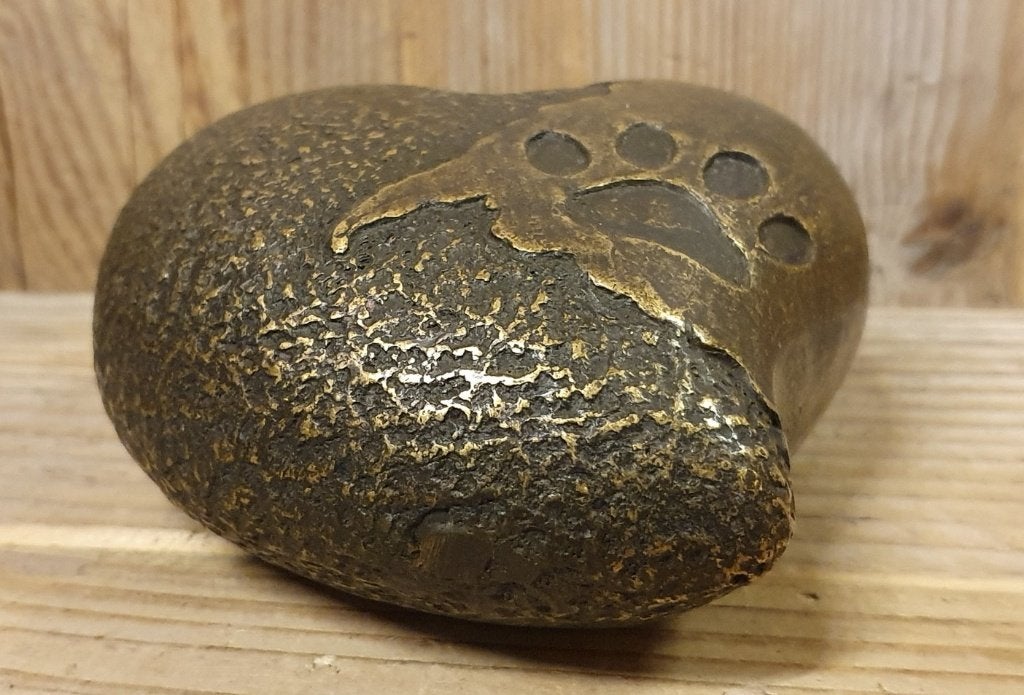 bronzen urn / URN MET AFDRUK VAN EEN KATTENPOOT / ASURN, Huis en tuin decoratie Marie, Nieuw, Info@huisentuindecoratiemarie.nl