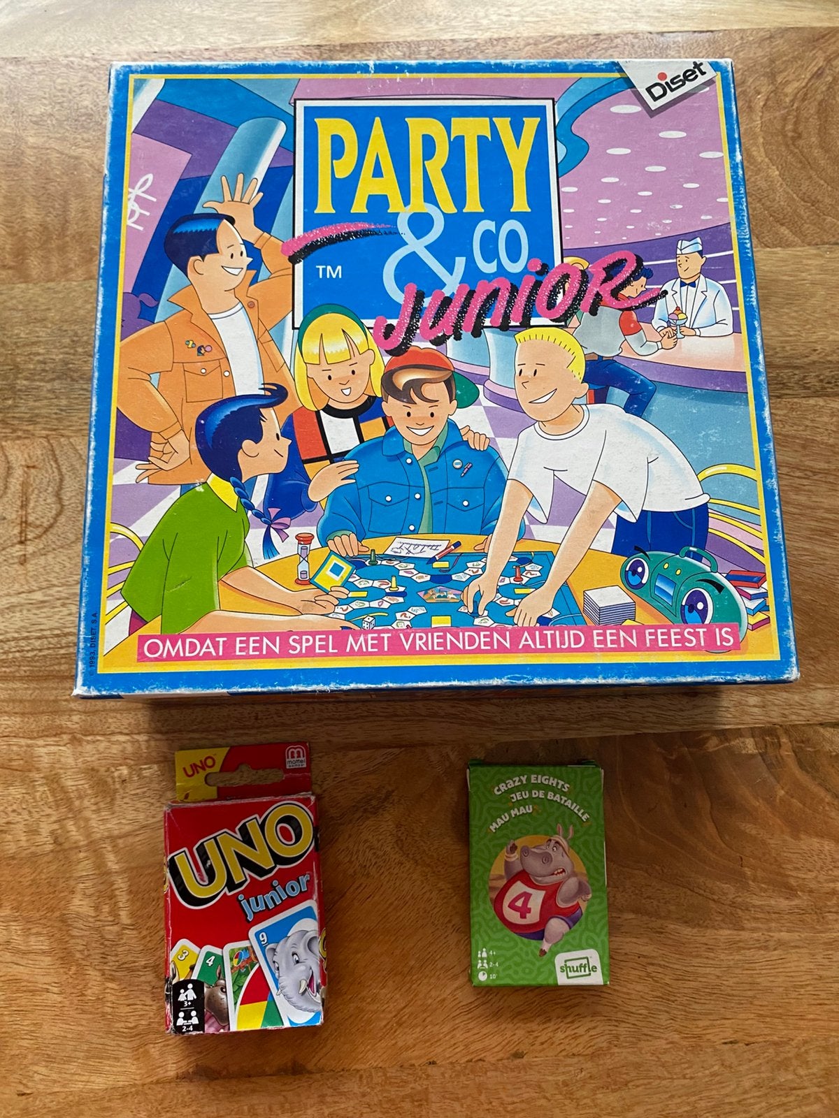 3 spellen: Party & co Junior, Uno junior en Crazy eights., Ophalen of Verzenden, Gebruikt