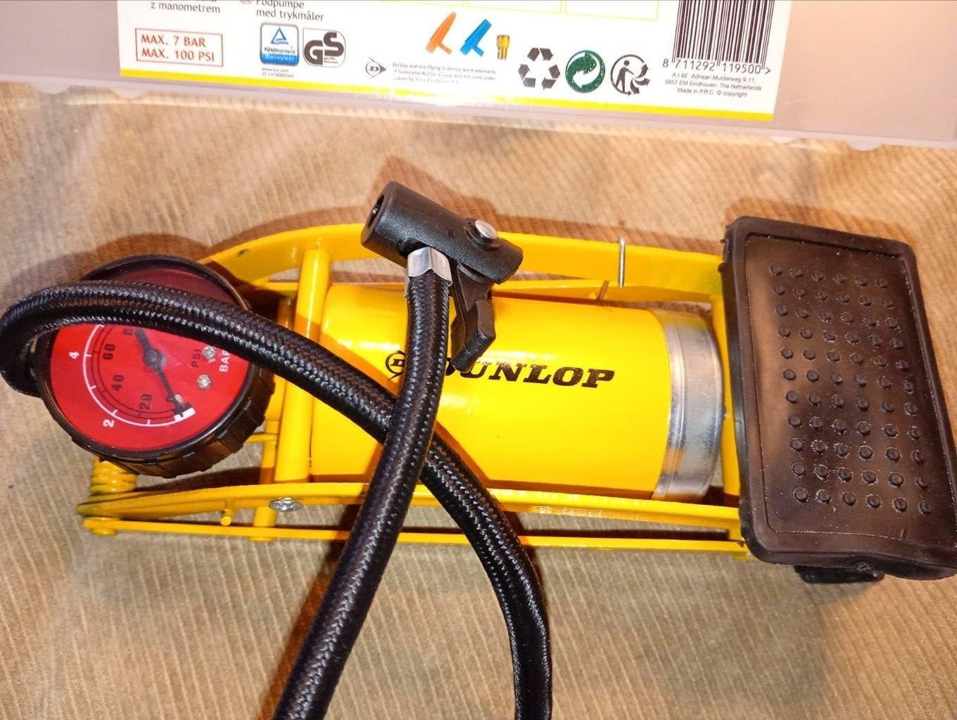 Dunlop Voetpomp met Manometer - Max 7 BAR / 100 PSI, Ophalen of Verzenden, Drukmeter, Zo goed als nieuw