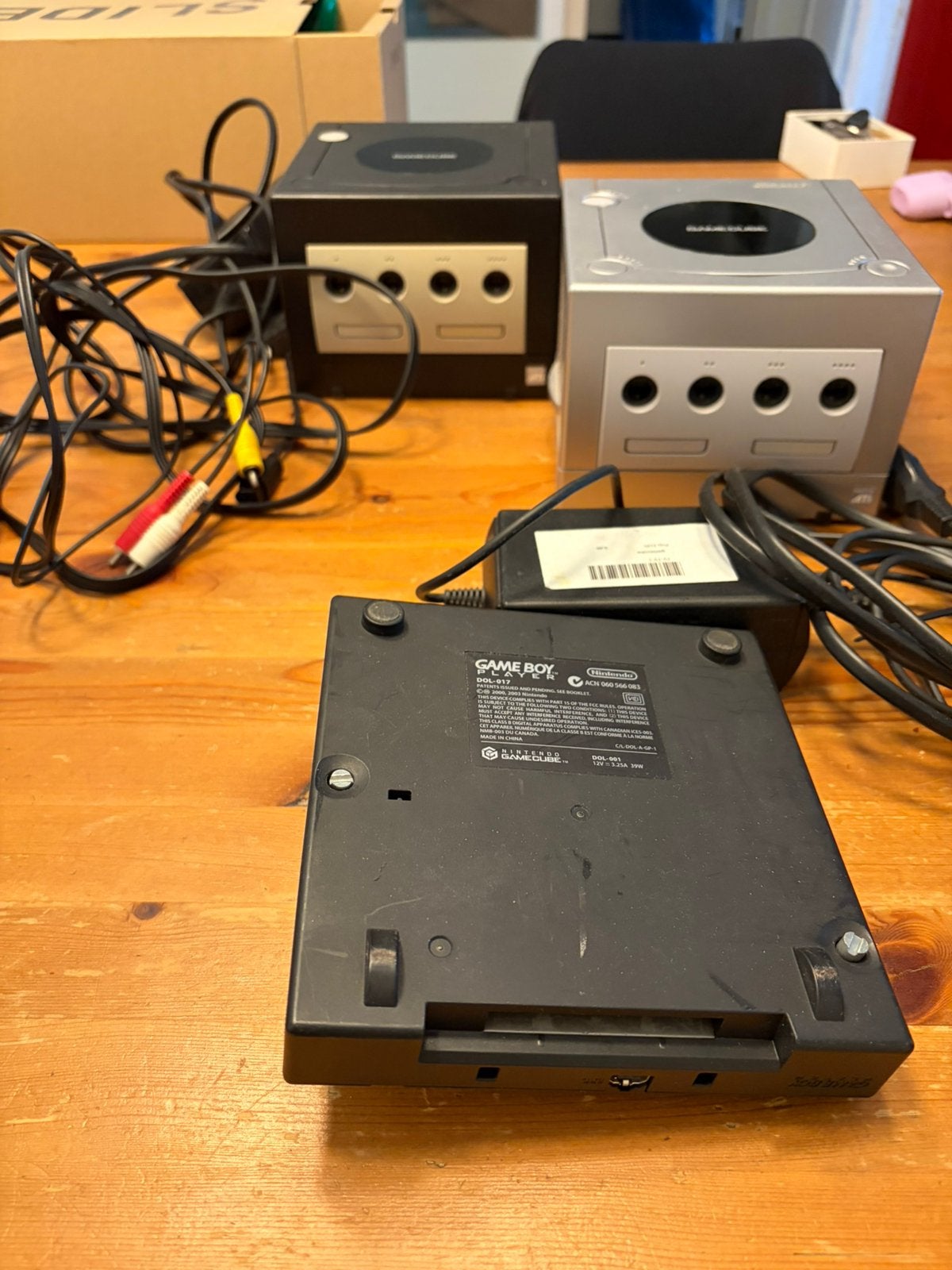 2 x Gamecube met veel spellen en extra’s graag bieden via Mp, Ophalen of Verzenden, Gebruikt, Met 3 controllers of meer