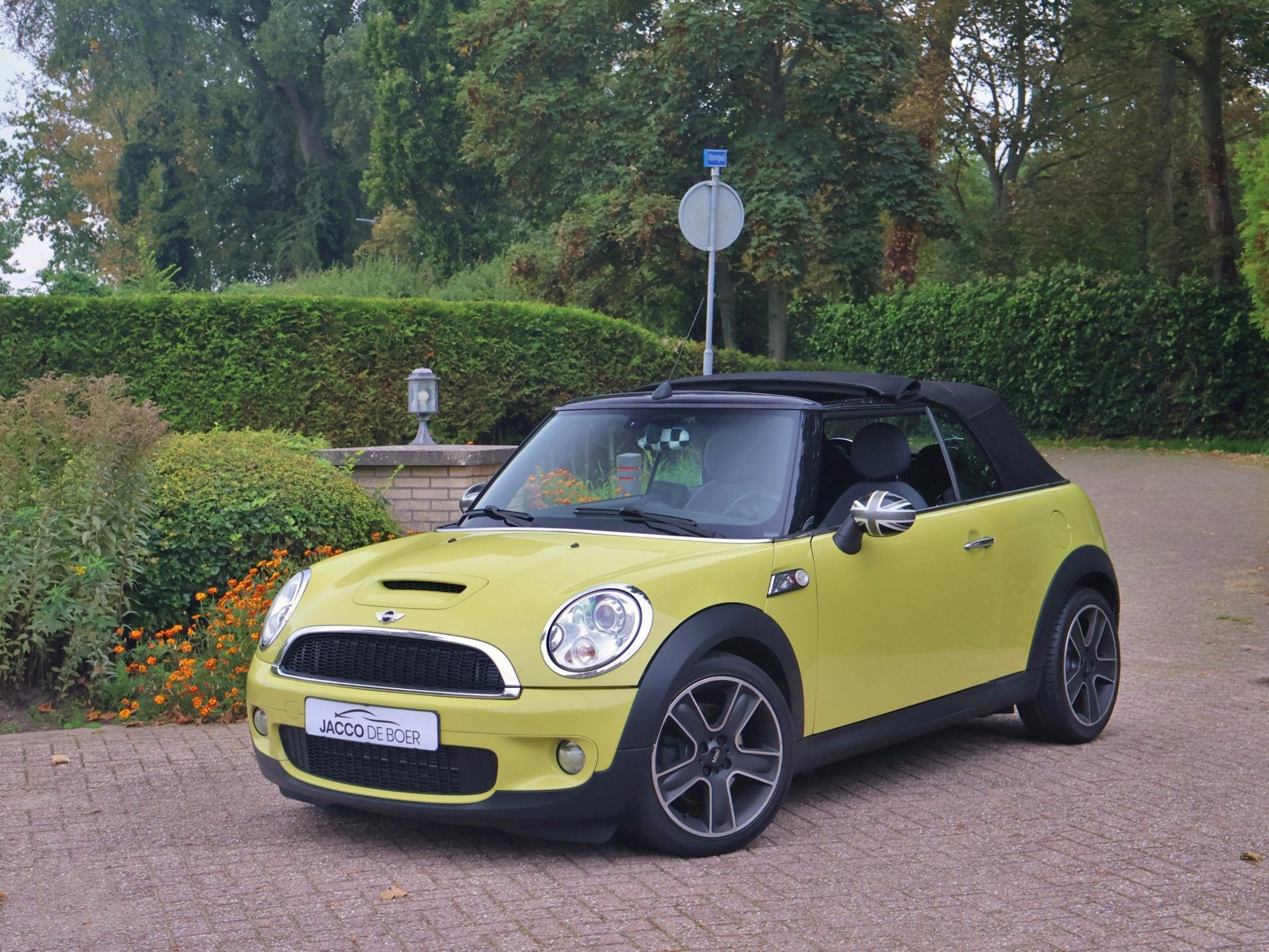 Mini Mini Cabrio 1.6 Cooper S Bluetooth/Xenon/Hifi/Stoelverw, Auto's, Dealer onderhouden, Gebruikt, Zwart, 4 cilinders