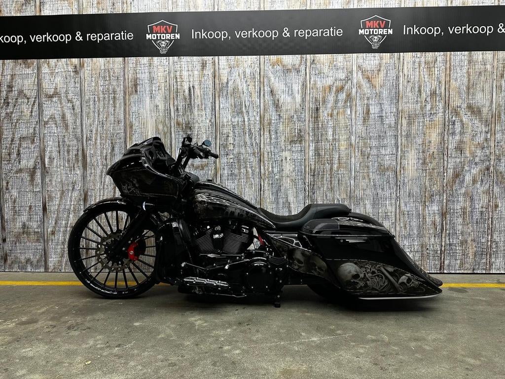 HARLEY-DAVIDSON ROAD GLIDE SPECIAL FLTRXS (bj 2018) 18,501 k, Motoren, 2 cilinders, Bedrijf, Onbekend, Toermotor