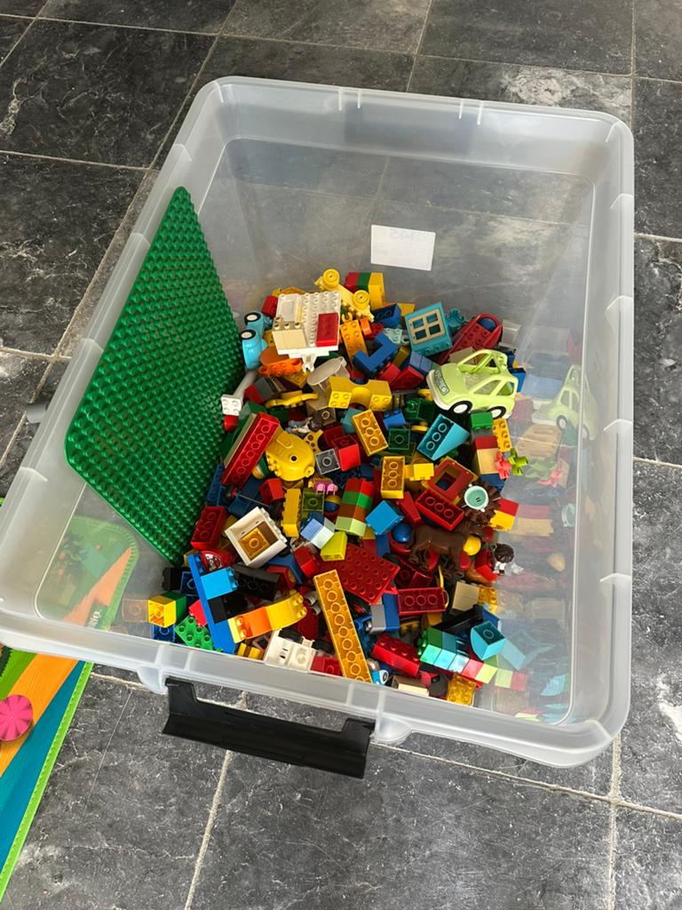 Grote kist met veel lego incl grondplaat, Ophalen, Gebruikt