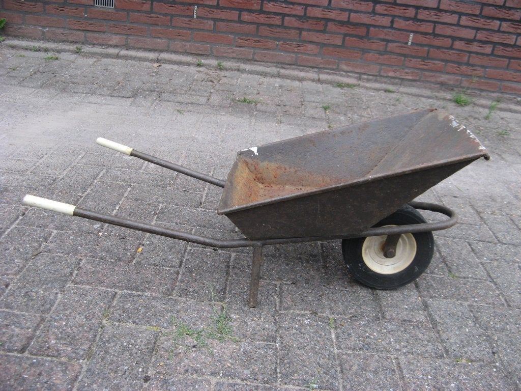 Oude kruiwagen - Ideaal voor decoratie of opknap, Ophalen, Gebruikt