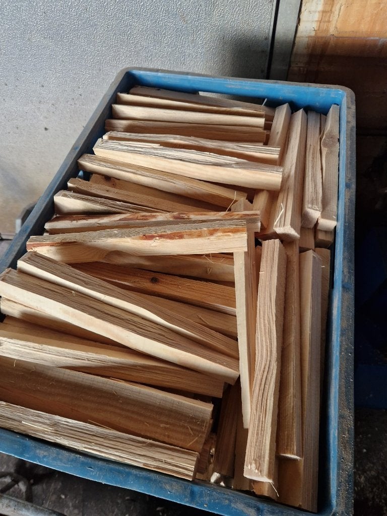 Aanmaak houtjes voor kachel, openhaard of vuurkorf ca. 40ltr, Minder dan 3 m³, Ophalen, Overige houtsoorten