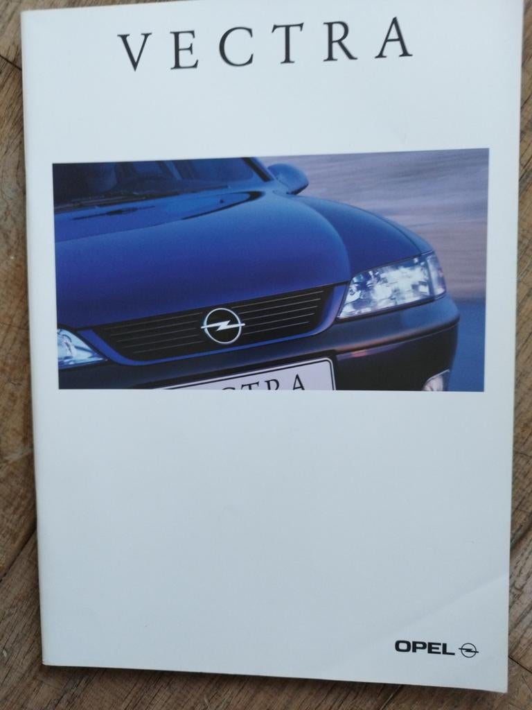 Opel Vectra brochure uit 1996 - 56 pagina's, Opel, Zo goed als nieuw, Opel, Ophalen of Verzenden