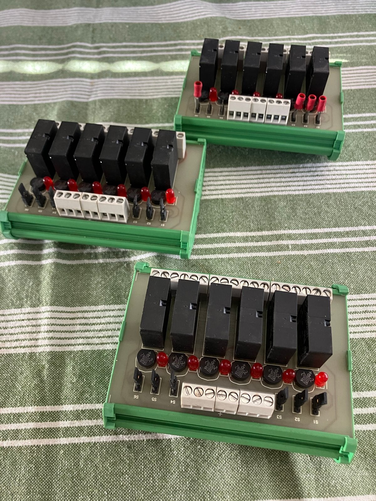 3x Relais Module 24VDC DIN-rail, Ophalen of Verzenden, Gebruikt