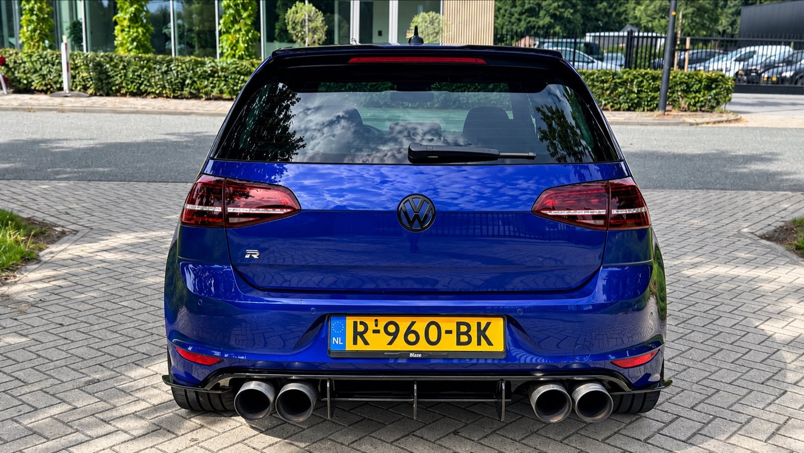 Foto 3 van Volkswagen Golf 7R 4MOTION Lapiz Blue 420PK!