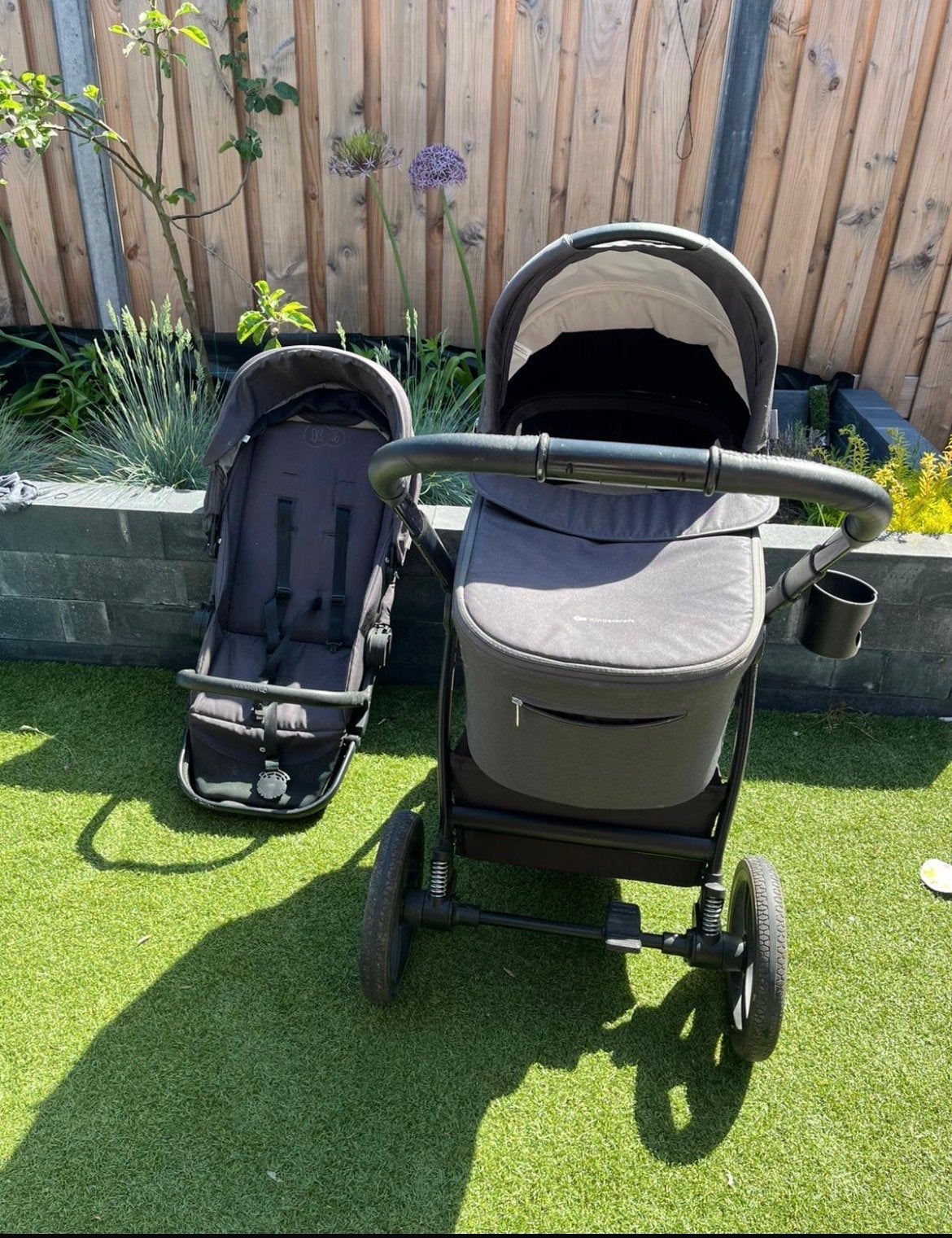 Kinderkraft kinderwagen met ligbak en zitstoel - Zo goed als