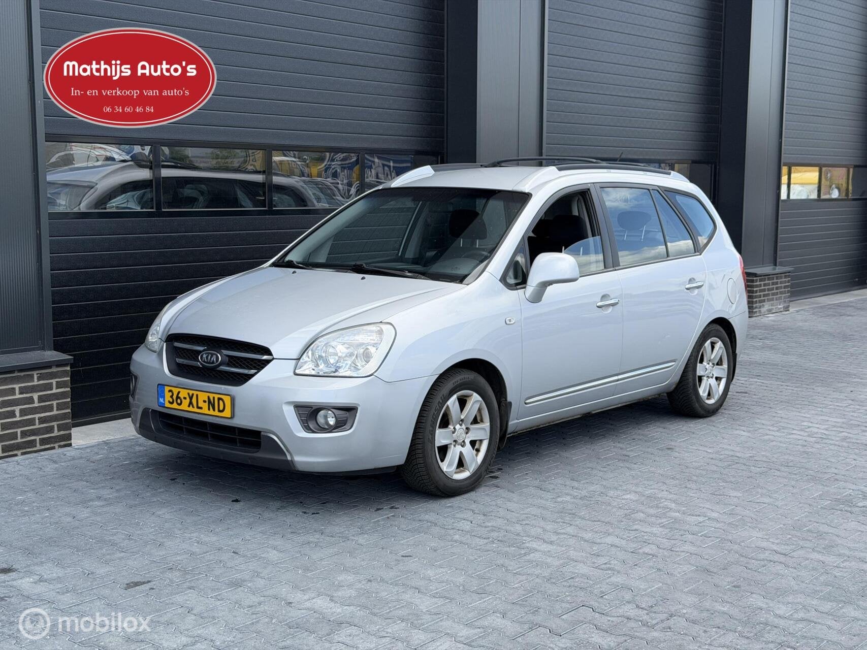 Kia Carens 2.0 CVVT X-ecutive Automaat Clima!, Auto's, 1998 cc, 700 kg, Origineel Nederlands, 144 pk