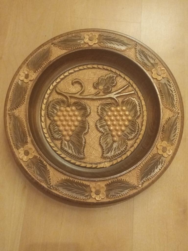 Handgesneden houten bord druiven trossen, Ophalen of Verzenden