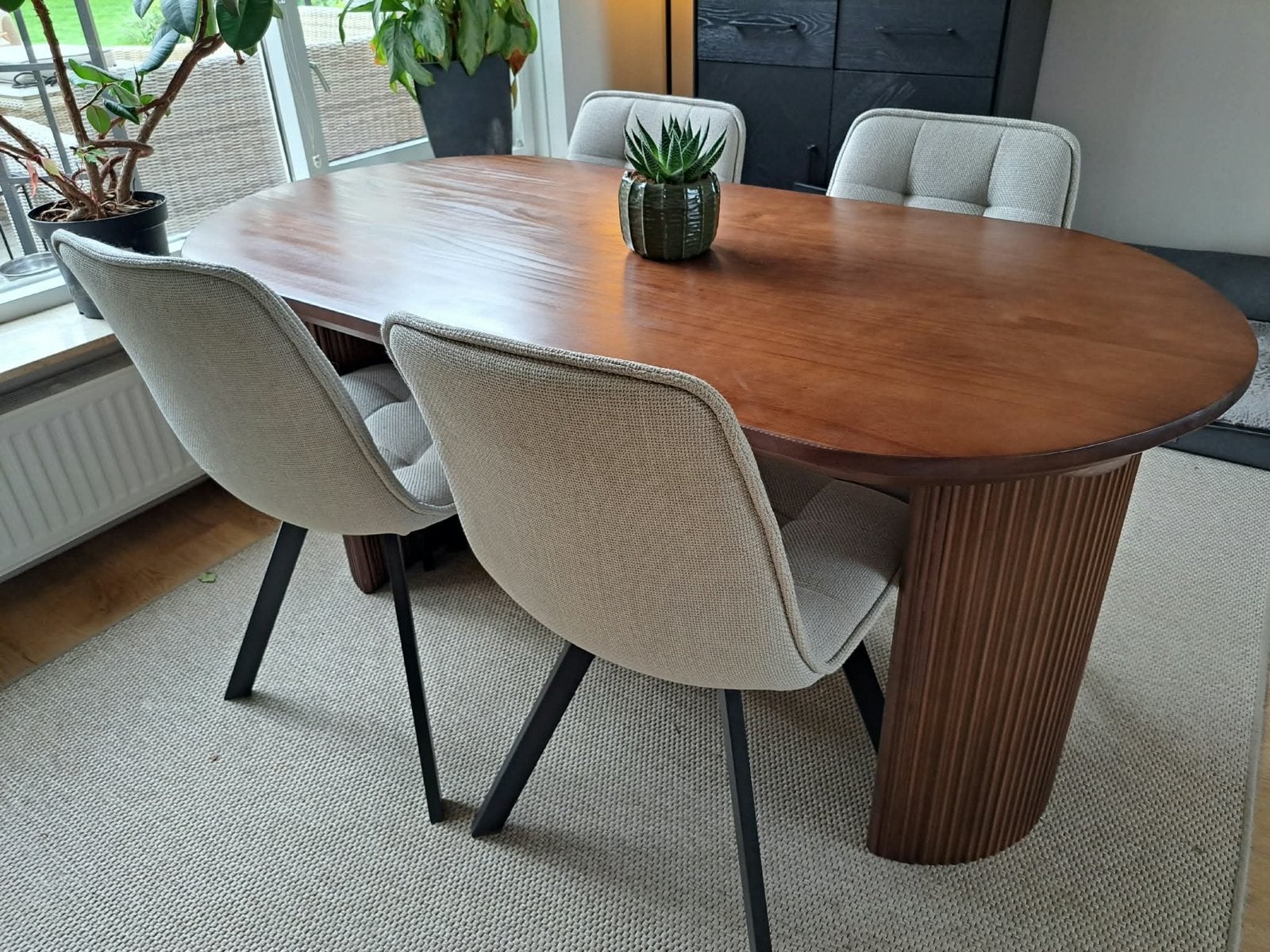 Ovale japandi eettafel, Huis en Inrichting, Tafels | Eettafels, Ophalen, 50 tot 100 cm, Zo goed als nieuw, 150 tot 200 cm