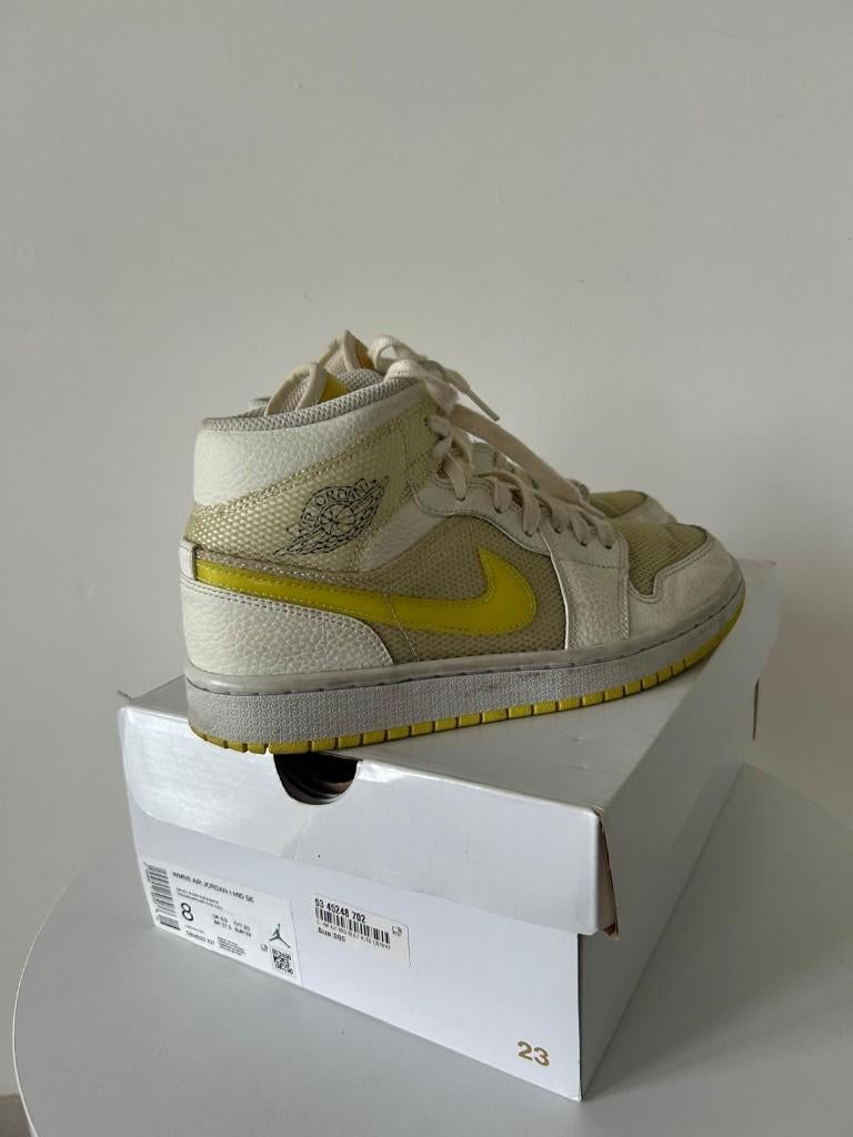 Nike Air Jordan 1 Mid SE Voltage Yellow 39, Kleding | Dames, Schoenen, Geel, Nike, Ophalen of Verzenden, Sneakers of Gympen