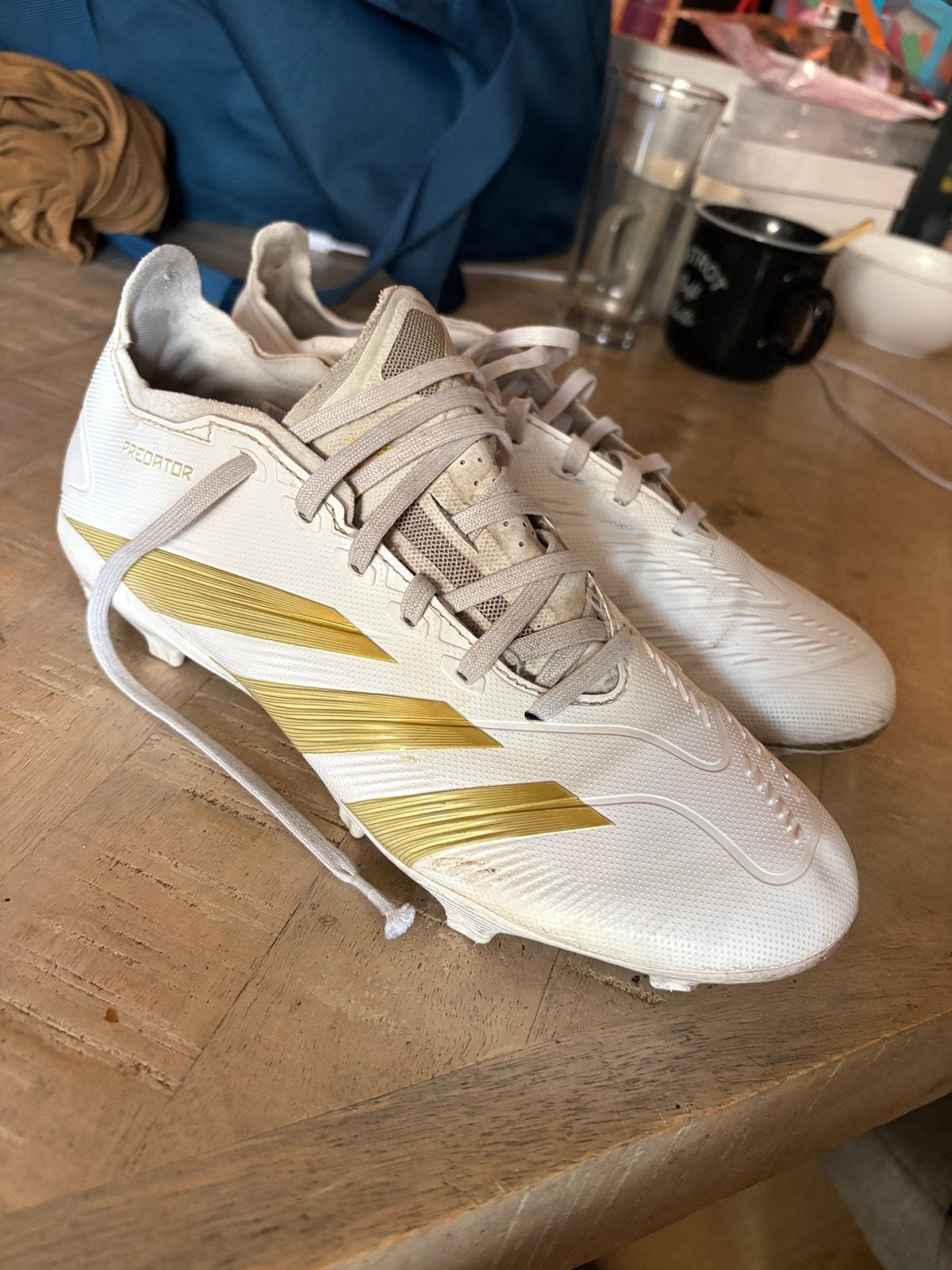 Voetbal schoenen maat 40,5, Sport en Fitness, Voetbal, Maat XS of kleiner, Ophalen of Verzenden, Zo goed als nieuw, Schoenen