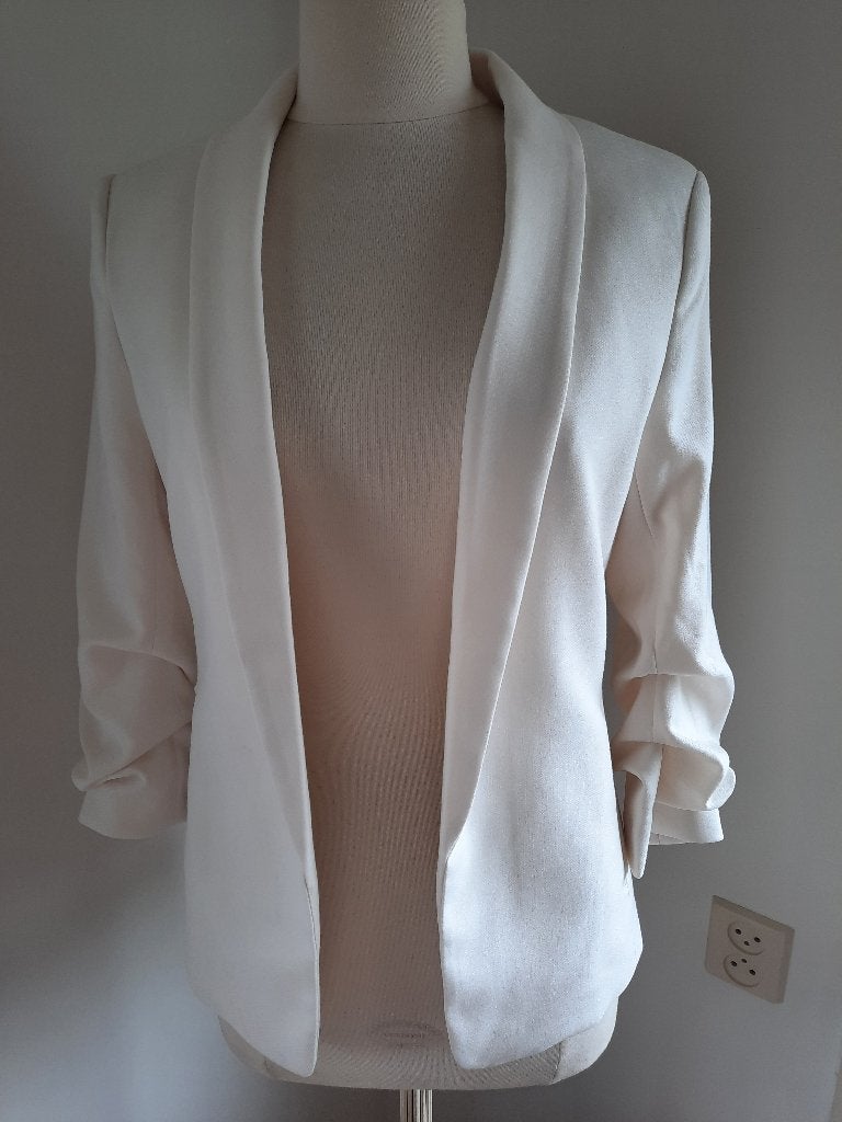 H&M colbert wolwit maat 38, Kleding | Dames, Maat 38/40 (M), H&M, Beige, Ophalen of Verzenden