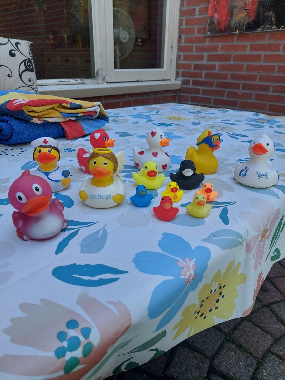Een leuke verzameling van 14 badeendjes,, Kinderen en Baby's, Speelgoed | Badspeelgoed, Ophalen of Verzenden, Zo goed als nieuw