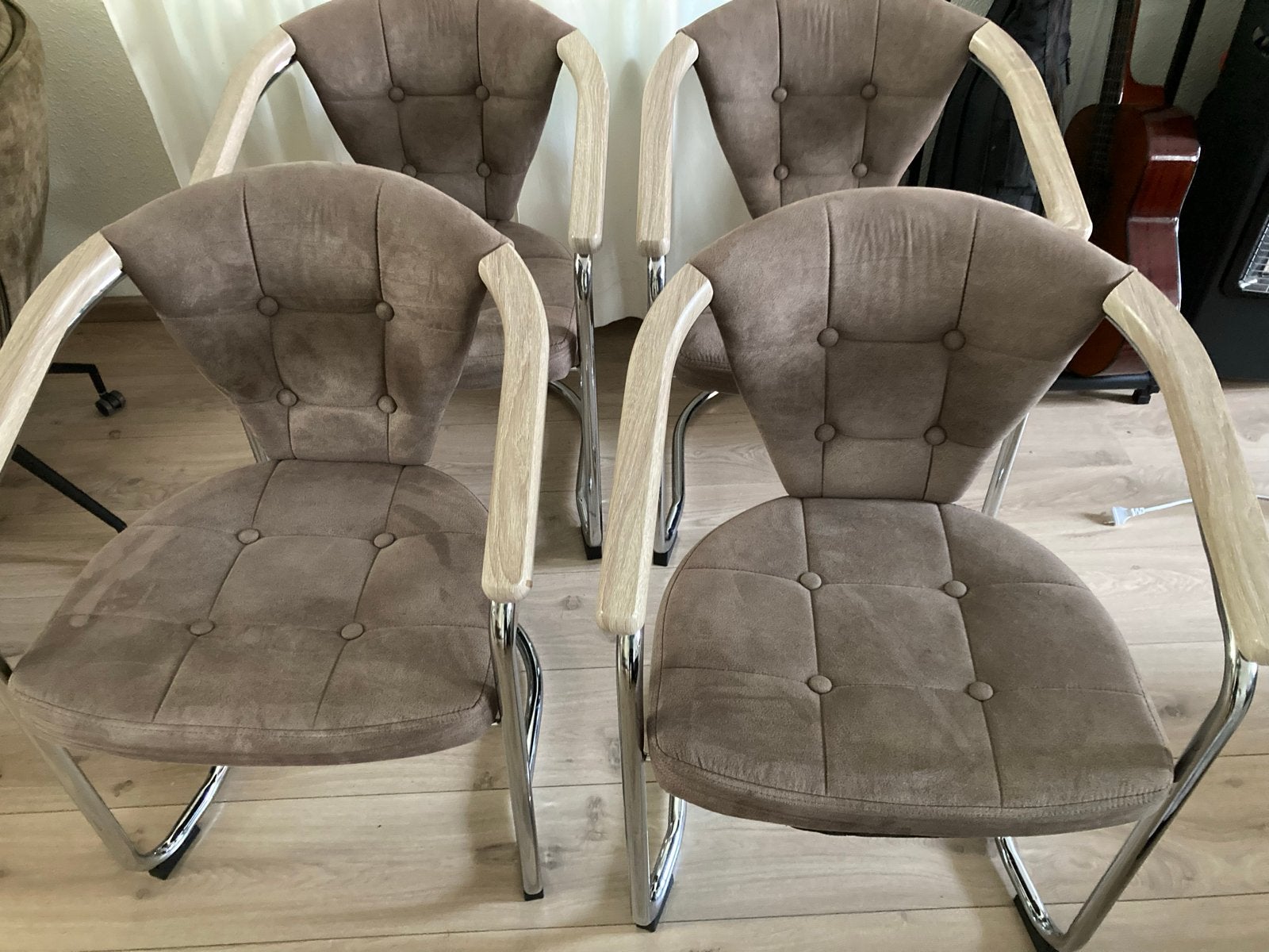 Meghan eetkamerstoelen, Ophalen, Bruin, Zo goed als nieuw, Vier