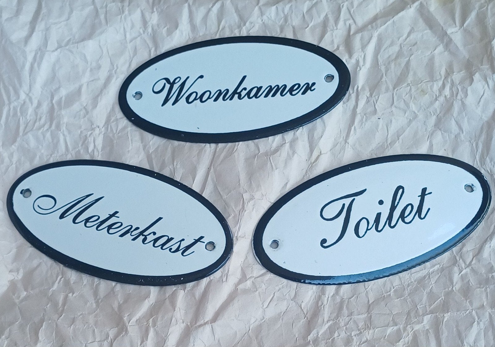 3 geëmailleerde bordjes: Woonkamer, Meterkast, Toilet, Antiek en Kunst, Ophalen of Verzenden