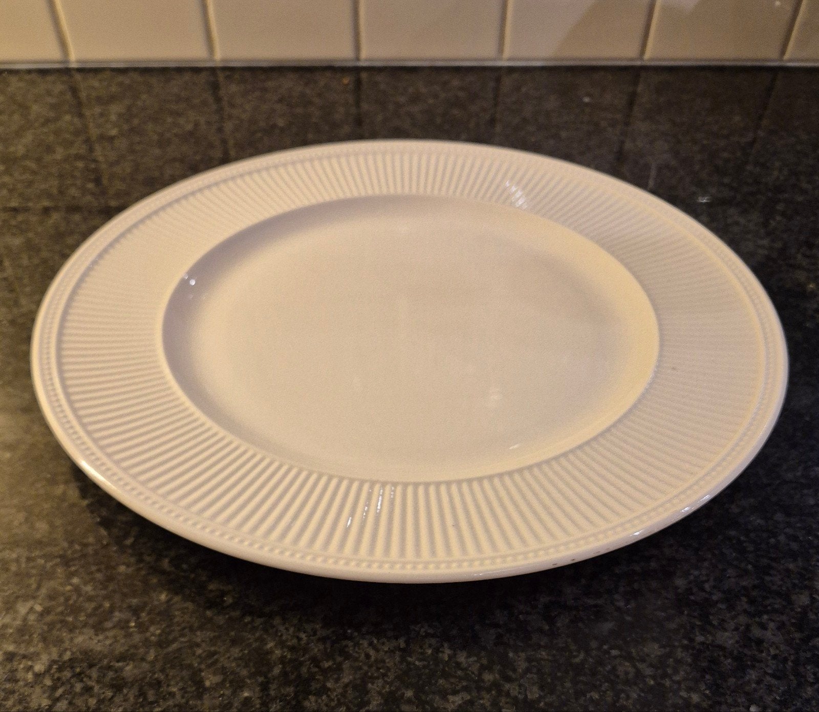 Wedgwood Windsor onderbord / taartschaal, 31 cm, Ophalen, Zo goed als nieuw, Bord(en), Modern