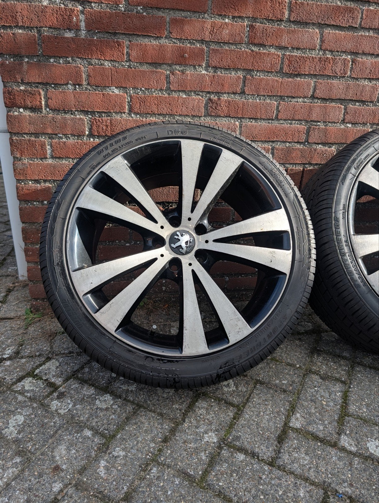 Sportvelgen met Zomerbanden - 18 inch - Peugeot 5x108, Auto-onderdelen, Ophalen, Gebruikt
