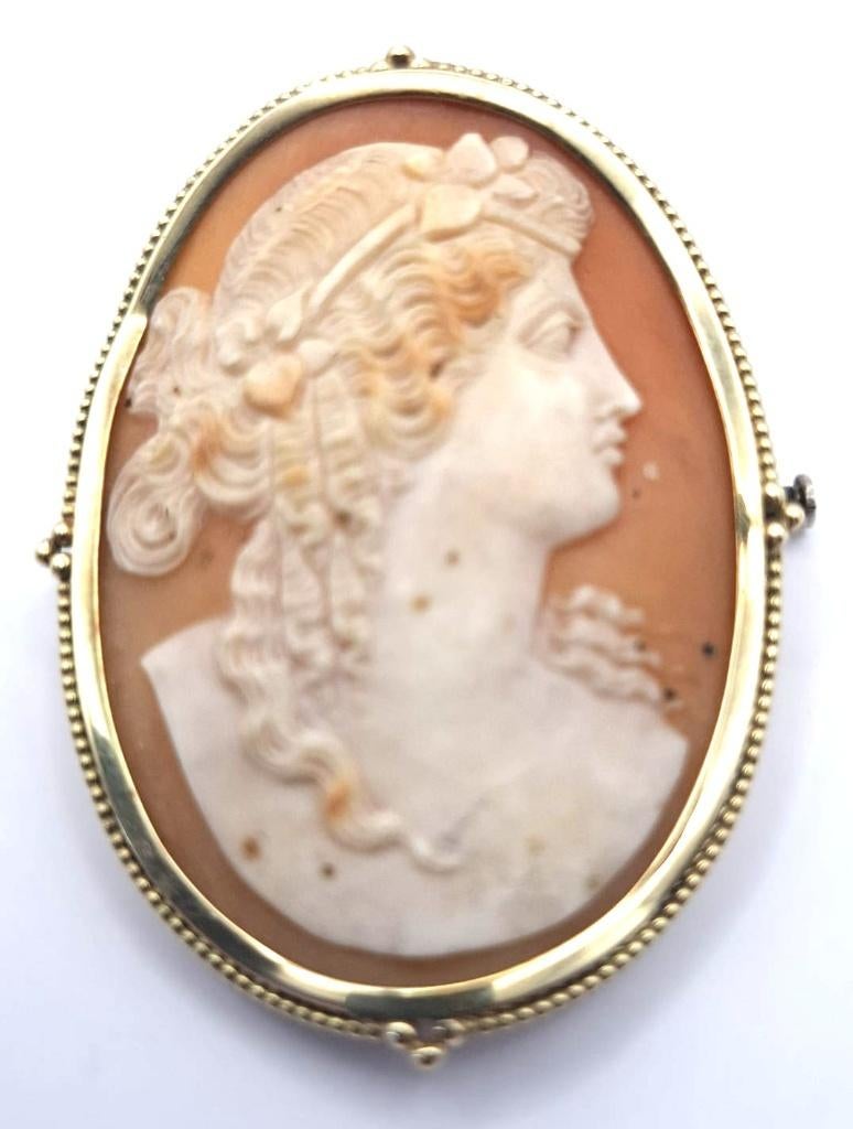 antieke schelpcamee broche met  14kt goud rand, Ophalen of Verzenden, Goud, Hanger