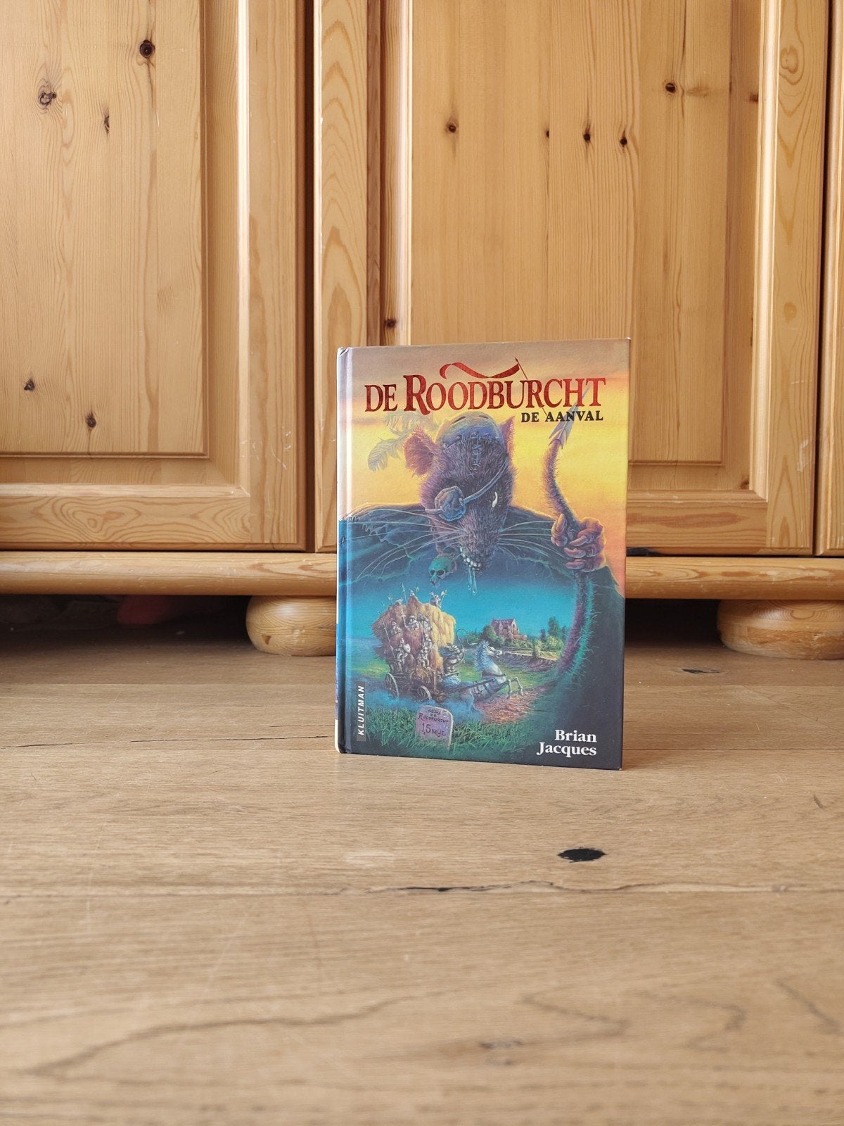 De Roodburcht: De Aanval (Deel 1) - Brian Jacques, Boeken, Ophalen of Verzenden, Gelezen, Brian Jacques, Fictie