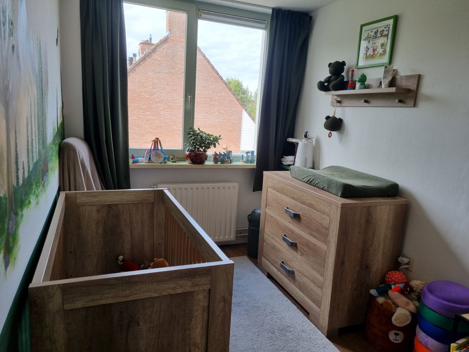 Kidsmill babykamer Brent (ledikant, commode, kast, plank), Kinderen en Baby's, Kinderkamer | Complete kinderkamers, Ophalen, Zo goed als nieuw