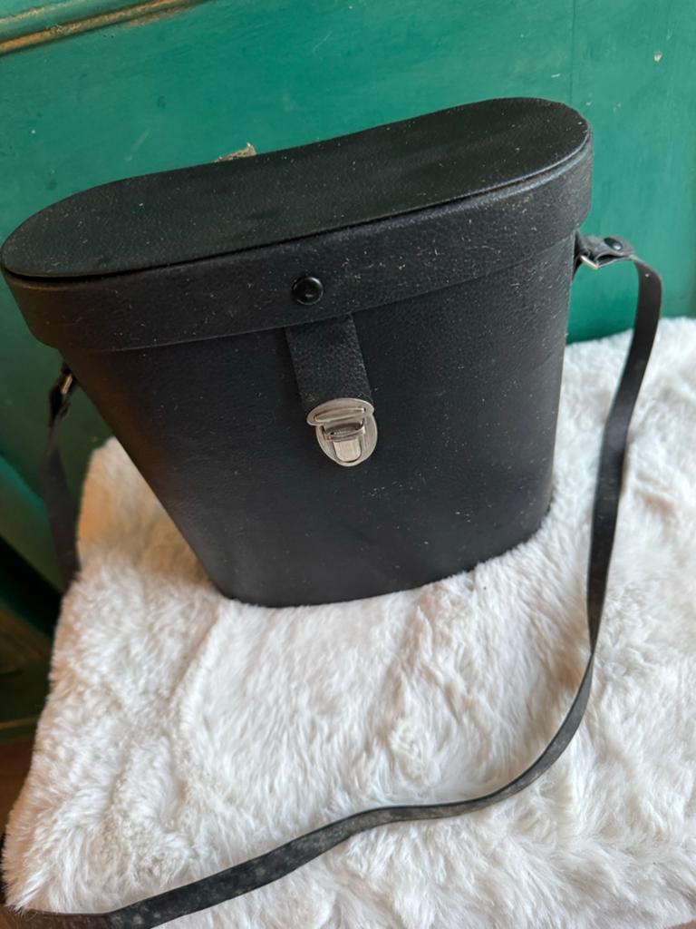 Vintage Pallas 10x50 Verrekijker - Japanse Kwaliteit, Gebruikt, 8 tot 12x, Met hoes of tas, Porro (met knik)