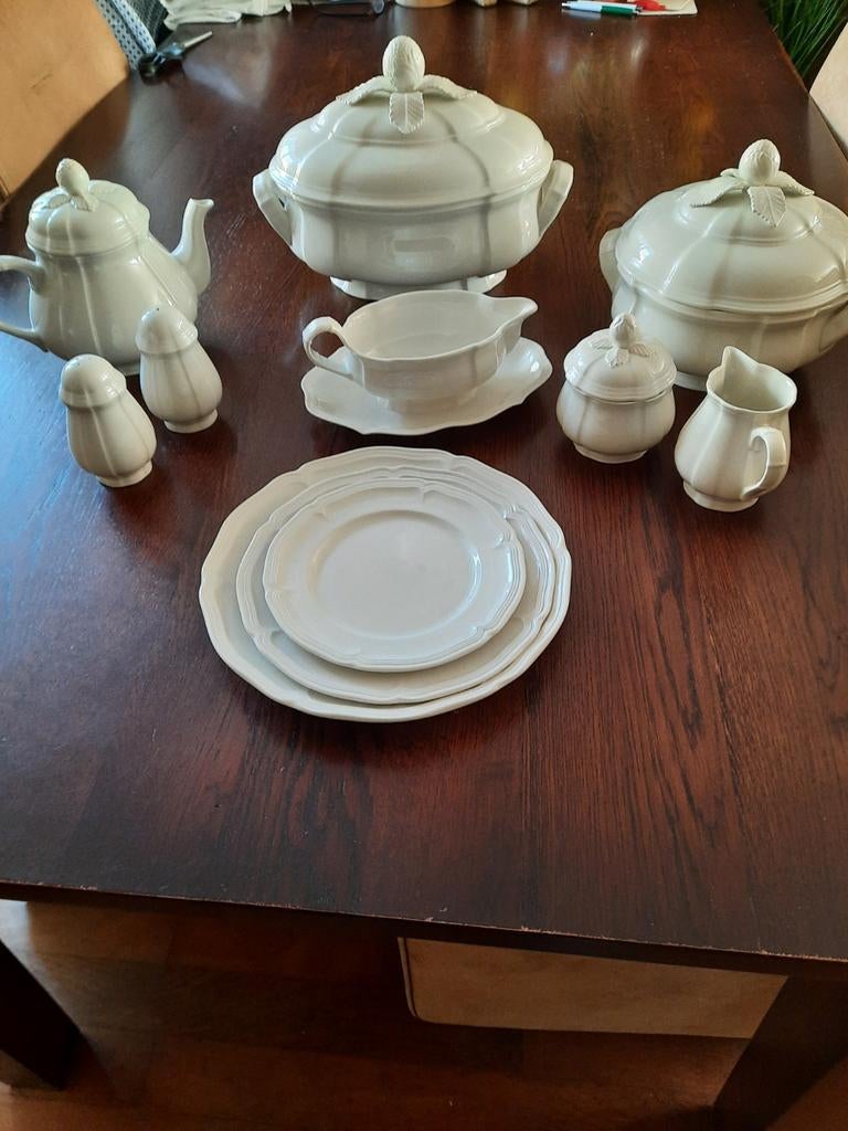 Villeroy en Boch servies manoir, Ophalen, Zo goed als nieuw, Porselein, Overige stijlen