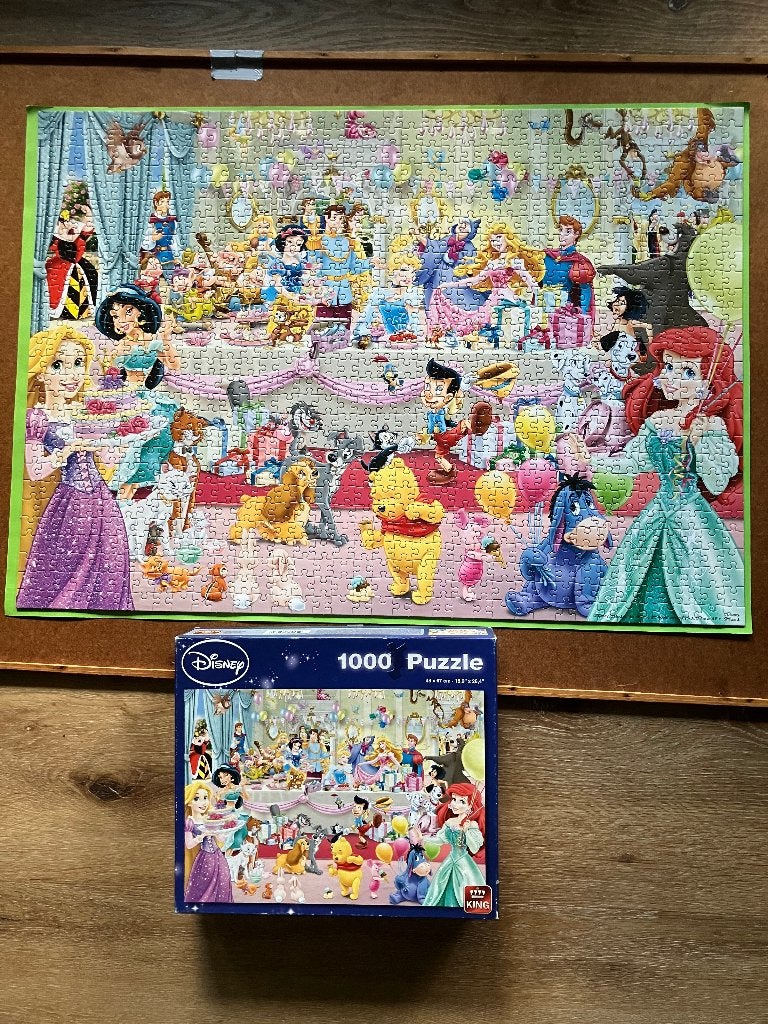 Feestelijke Disney puzzel, Ophalen, 500 t/m 1500 stukjes, Zo goed als nieuw, Legpuzzel