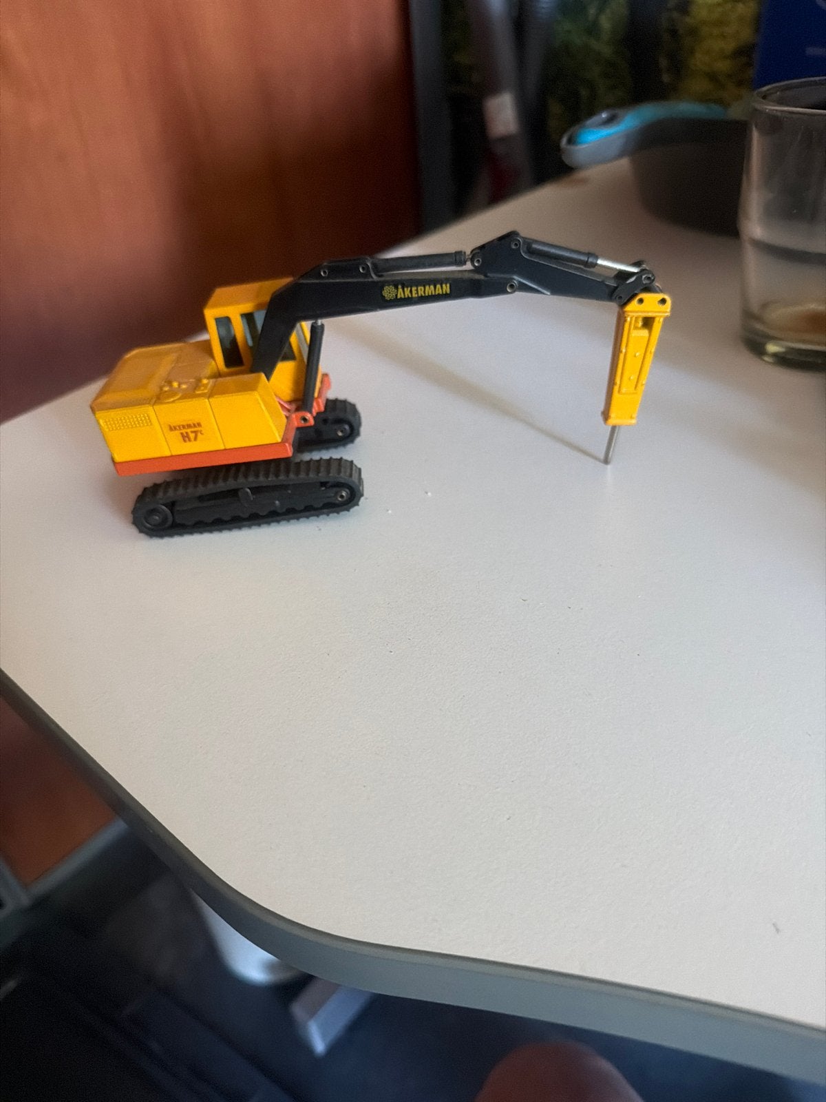Akerman H7 Graafmachine Speelgoedmodel - Schaal 1:50, Ophalen of Verzenden, Zo goed als nieuw