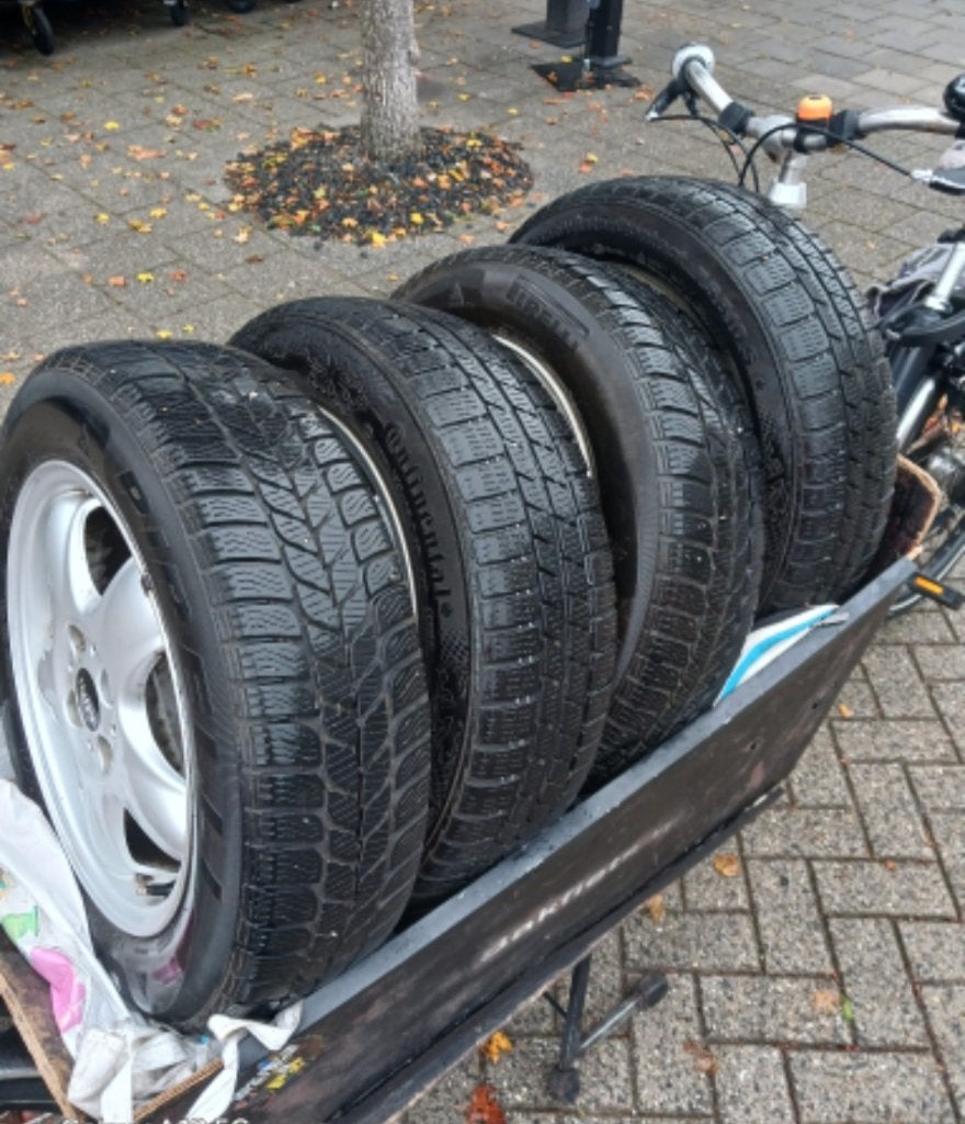 Auto banden mini cooper (alle 4 stuks 130euro), Auto-onderdelen, Banden en Velgen, Ophalen, 15 inch, 175 mm, Banden en Velgen