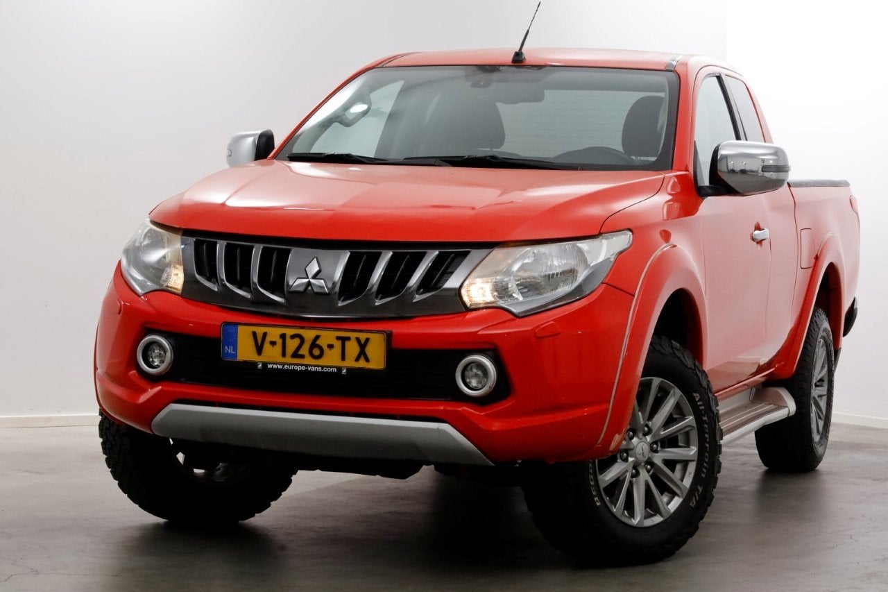 Mitsubishi L200 2.4 DI-D 180pk Club Cab Intense 4x4 High/Low, Auto's, Mitsubishi, Gebruikt, Euro 6, 4 cilinders, 181 pk