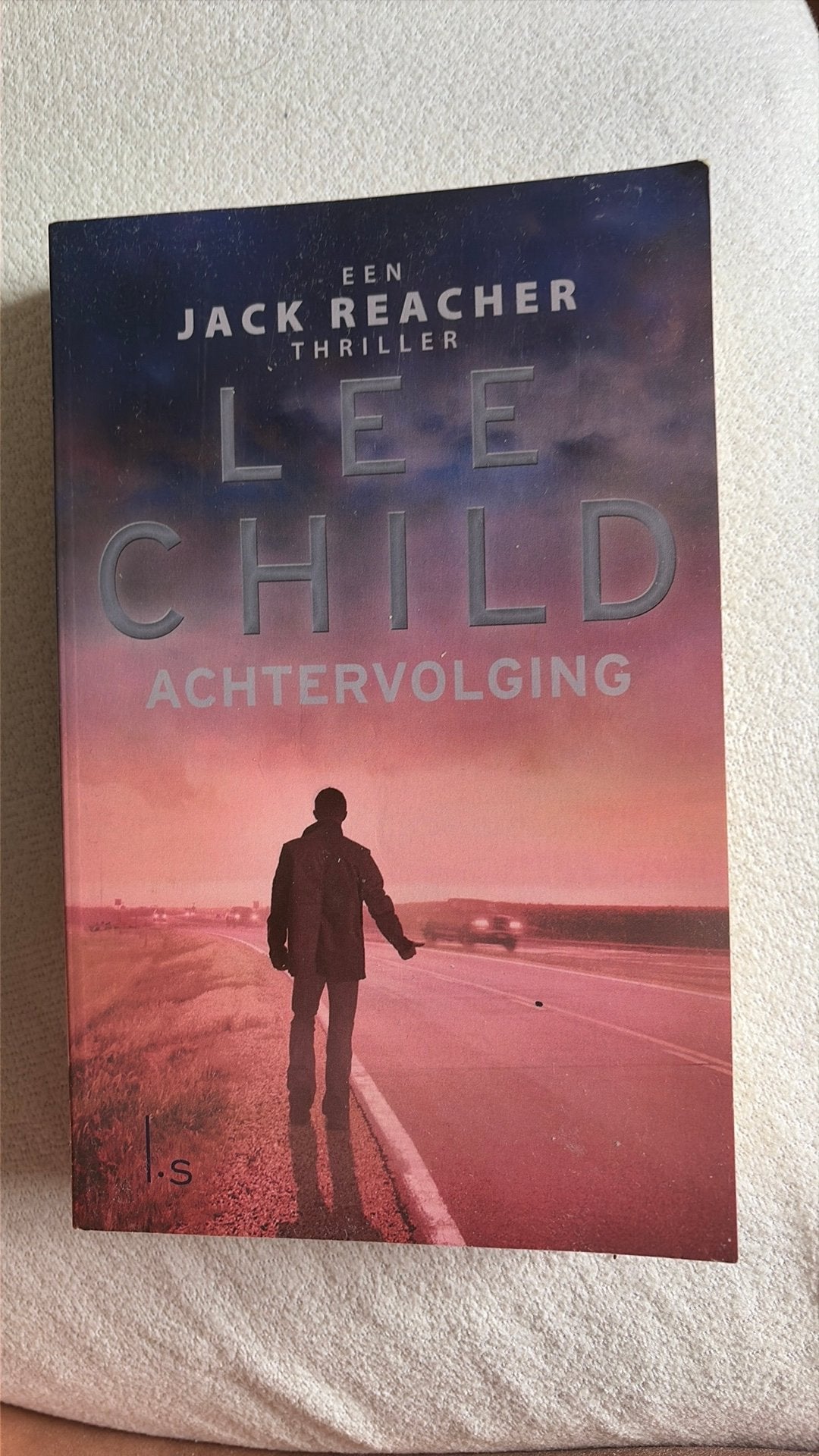 Lee Child - Achtervolging (Special Sony/Lidl 2020), Boeken, Ophalen of Verzenden, Zo goed als nieuw, Lee Child