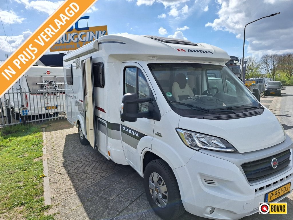 Adria Coral S 650 SF 2017 FRANSBED IN TOPSTAAT, Caravans en Kamperen, Campers, Ringverwarming, Fiat, 6 tot 7 meter, Bedrijf