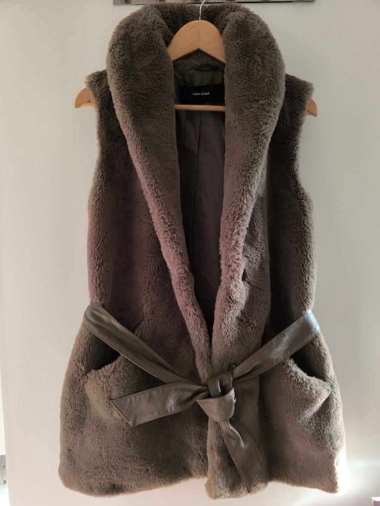 Faux fur waistcoat Vero Moda maat L, Kleding | Dames, Bodywarmers, Bruin, Vero Moda, Maat 42/44 (L), Ophalen of Verzenden