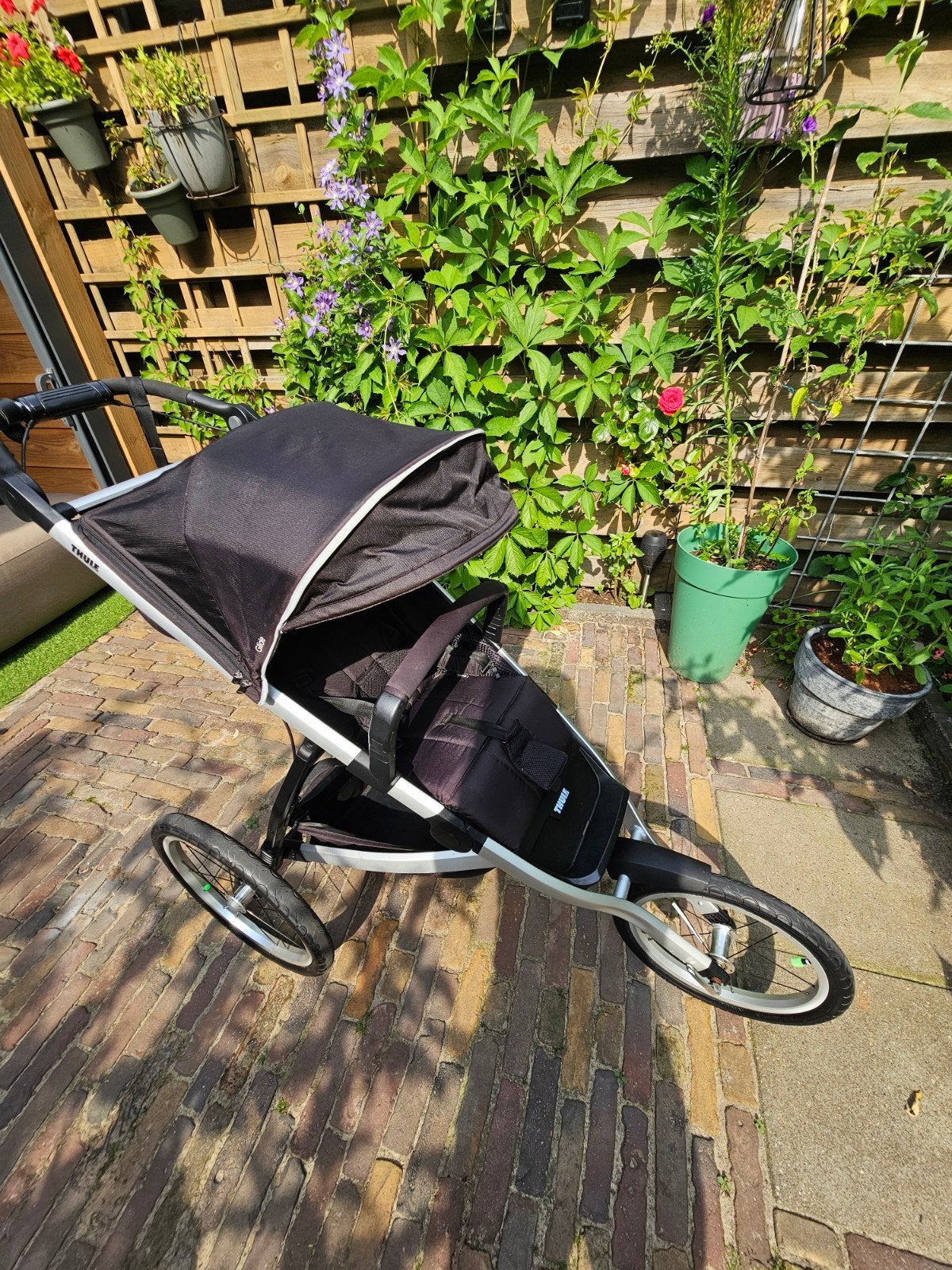 Thule Urban Glide 2 kinderwagen met regenhoes en bumper, Ophalen, Gebruikt, Overige merken, Verstelbare duwstang