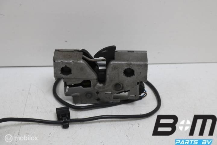 Slot voor in front VW Up 5drs FL 1S0823509E, Gebruikt